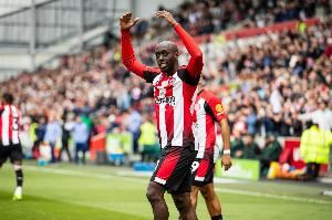 小蜜蜂主帅：维萨的未来很难说，周末的联赛他不会上场