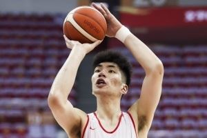 加倍了！中国男篮全场13罚10中 韩国男篮26罚20中&第三节17罚