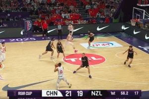 起飞！雷蒙超高弧度三分飙中 助中国男篮轰出一波9-0