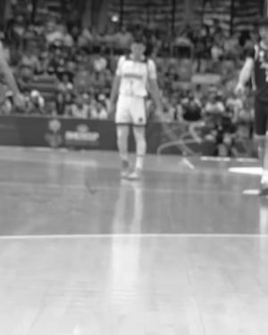 快去请马努老祖！美洲杯阿根廷vs尼加拉瓜赛场惊现蝙蝠