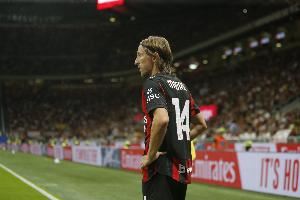 家有一老！40岁莫德里奇加盟米兰后5场意甲全部首发，3场踢满全场