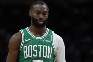 杰伦-布朗谈三连败：赛季刚开始很多事需要理顺 但这不能作为借口