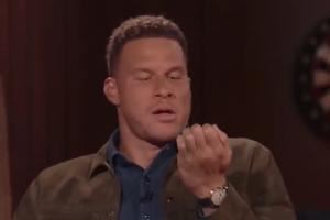 格里芬:莫布里连打我三个后还悠闲的看指甲 这让我感觉该退役了