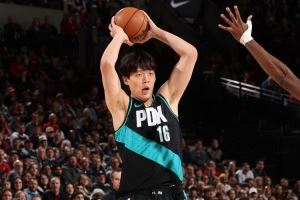 斯普利特:G联赛的比赛让杨瀚森更自信了 沟通更多也更活跃了